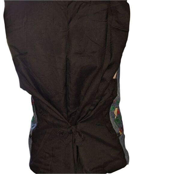 Agaro vintage blue vest with embroidered flowers size medium - Picture 8 of 8